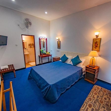 The Castle By Don Louis Hotel Kandy Exterior photo